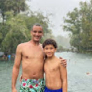 Meet your Posher, Javier